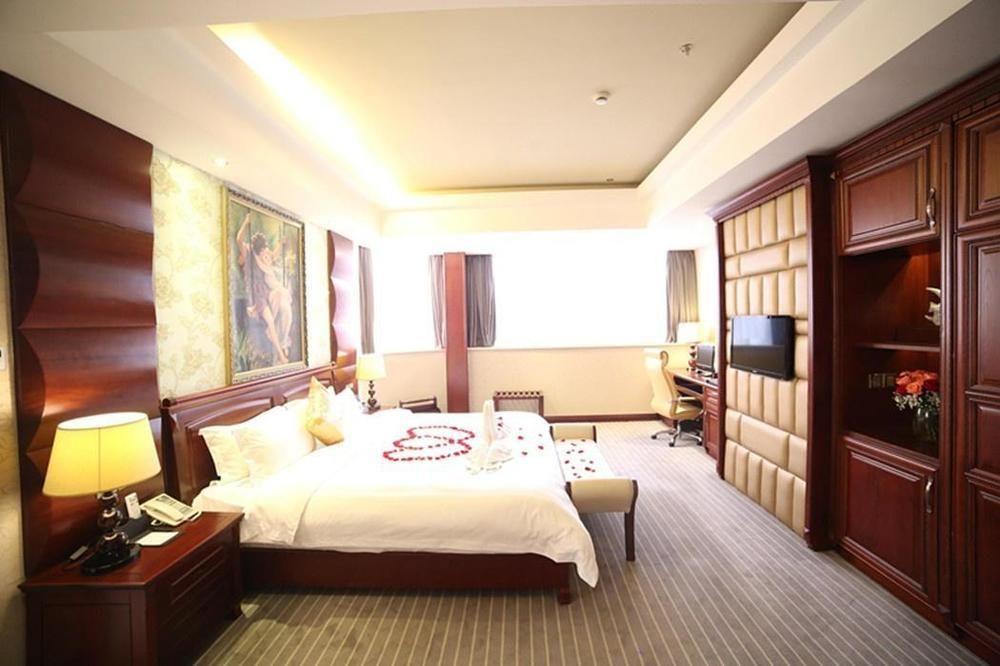 Days Inn Hotspring Xiamen Bagian luar foto
