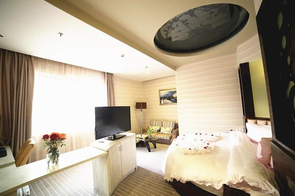 Days Inn Hotspring Xiamen Bagian luar foto