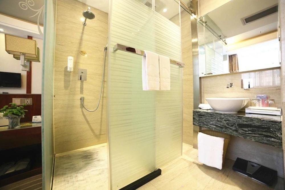 Days Inn Hotspring Xiamen Bagian luar foto