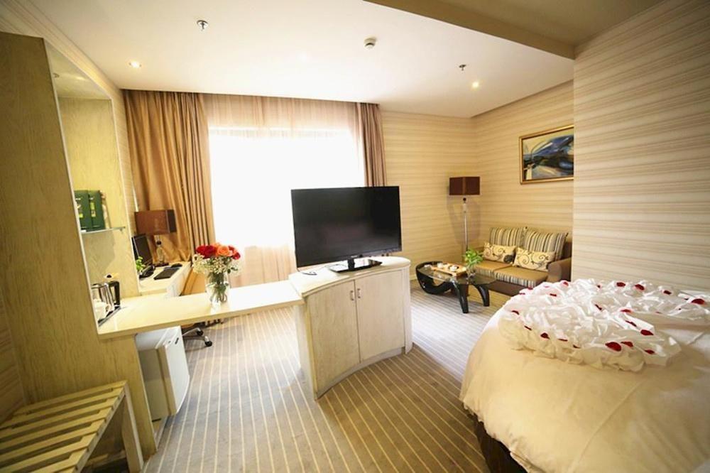 Days Inn Hotspring Xiamen Bagian luar foto