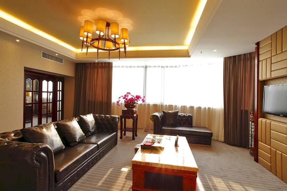 Days Inn Hotspring Xiamen Bagian luar foto