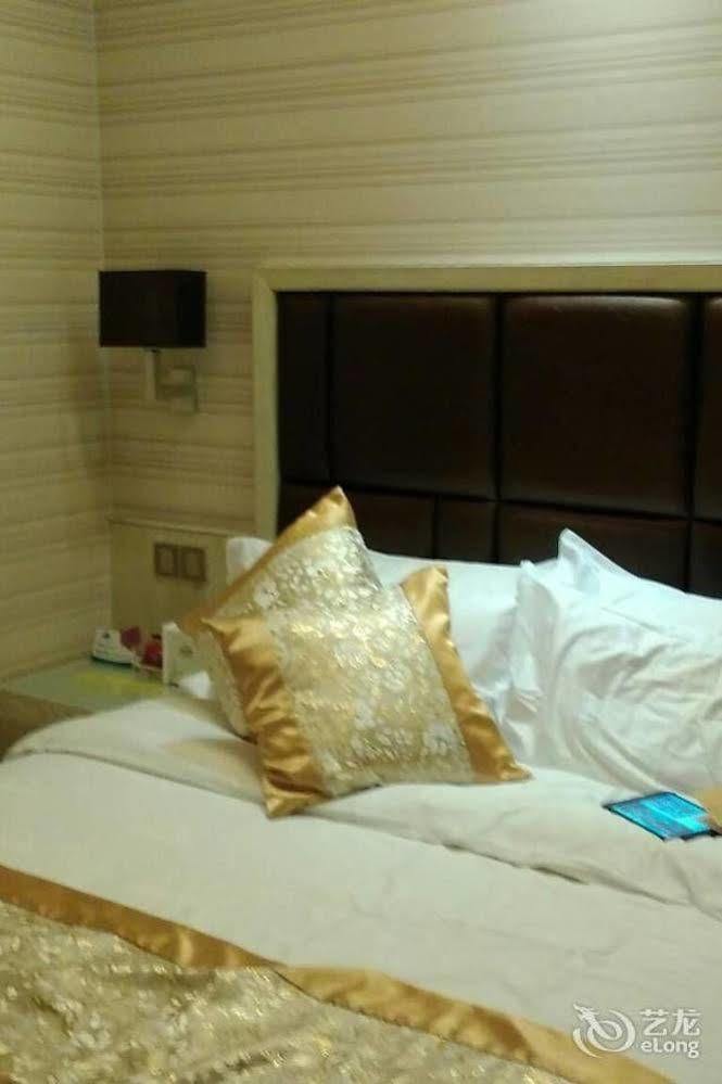 Days Inn Hotspring Xiamen Bagian luar foto