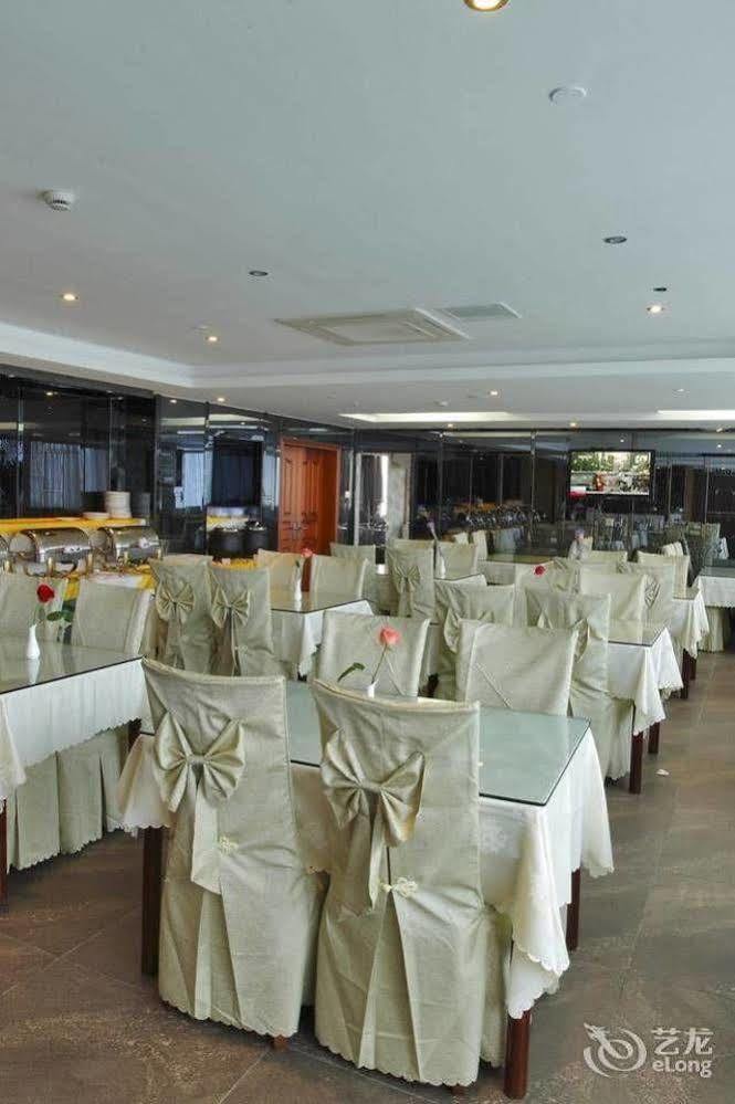 Days Inn Hotspring Xiamen Bagian luar foto