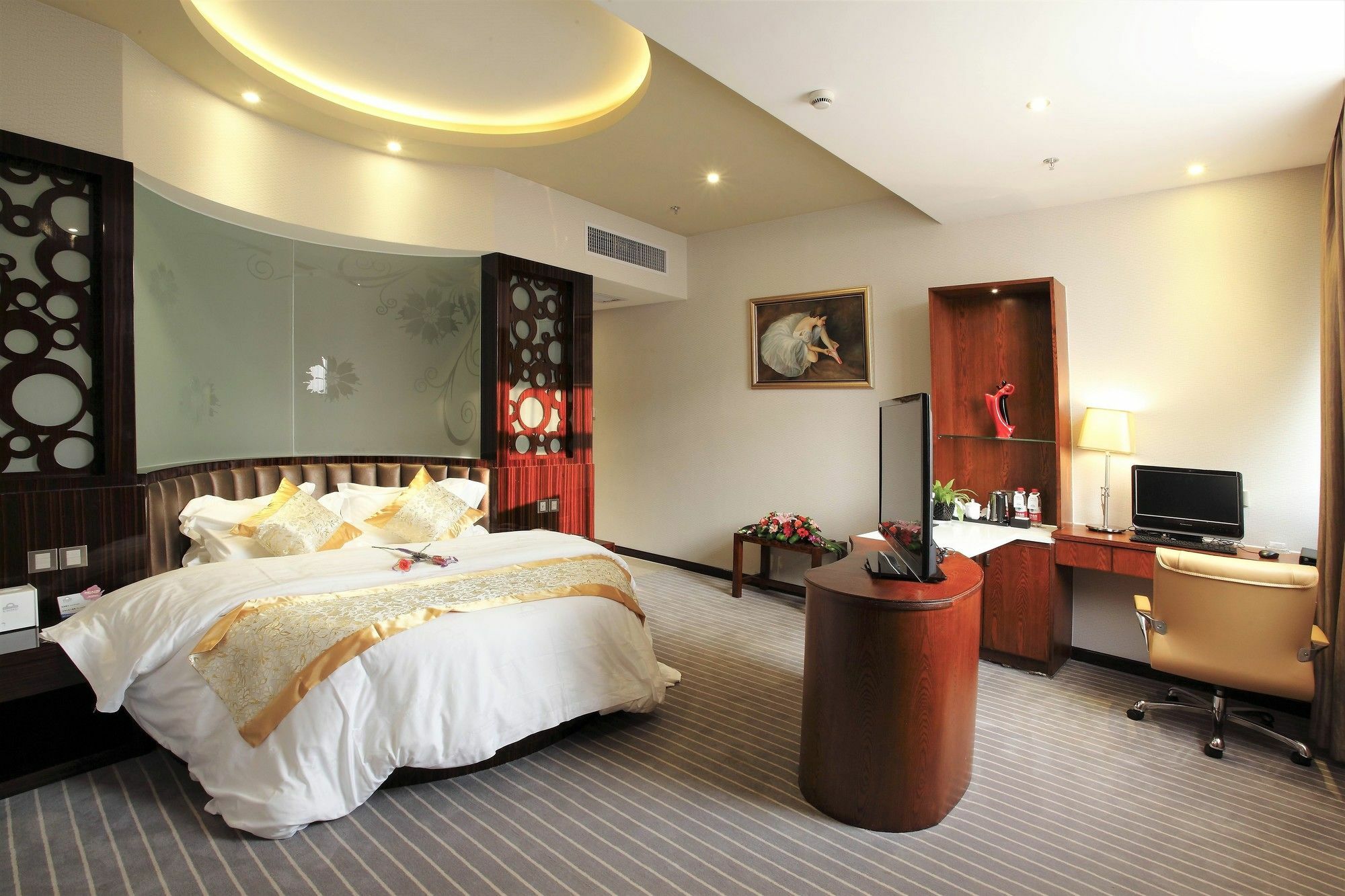 Days Inn Hotspring Xiamen Bagian luar foto