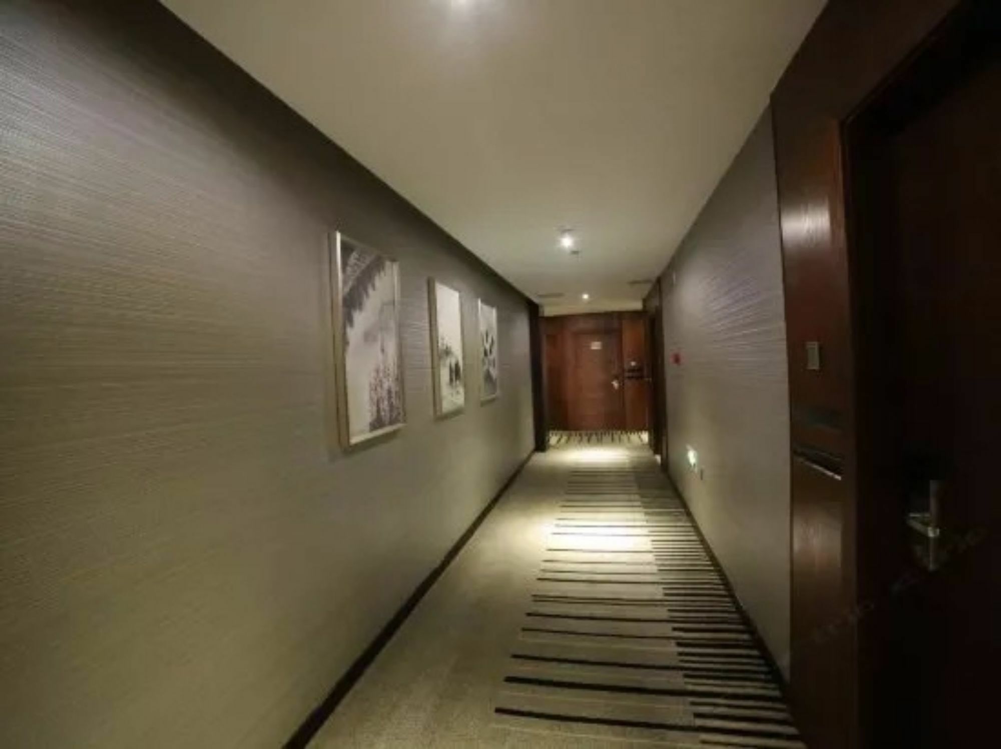 Days Inn Hotspring Xiamen Bagian luar foto